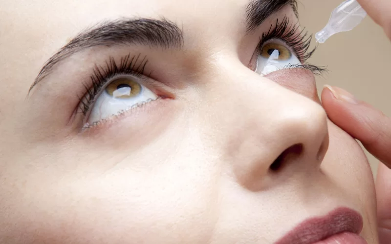 ¿Están relacionadas las lentillas y la conjuntivitis alérgica?