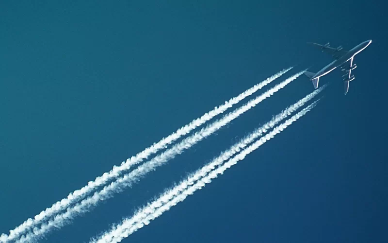 Estas viajando en avión