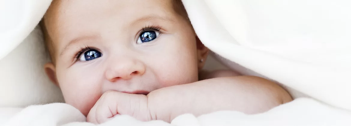 ¿Cuándo se define el color de ojos de un bebé?