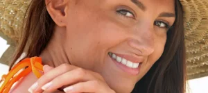 ¿Es recomendable tomar el sol con lentillas?